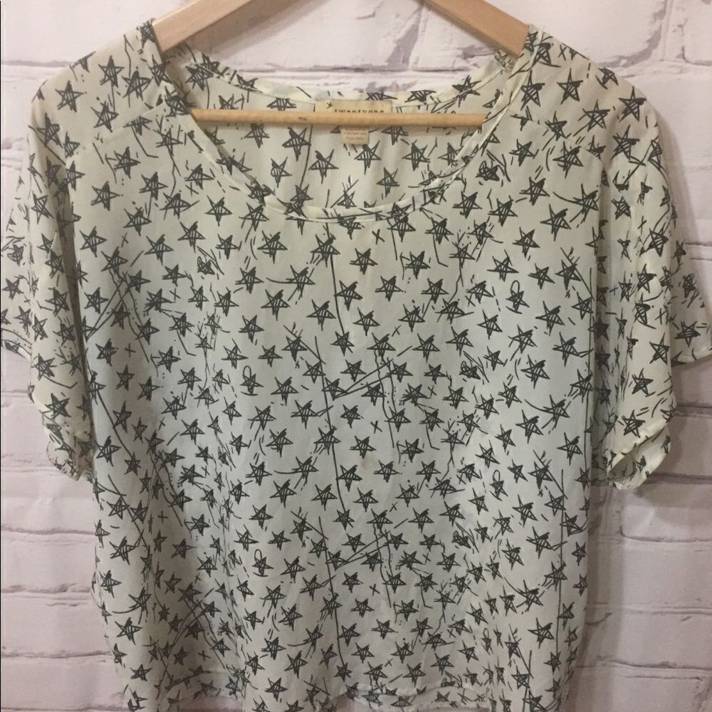 Twenty one small star top‎